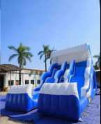Ondas Água Dois Slides Infláveis Branco E Azul Com Dois Piscinas