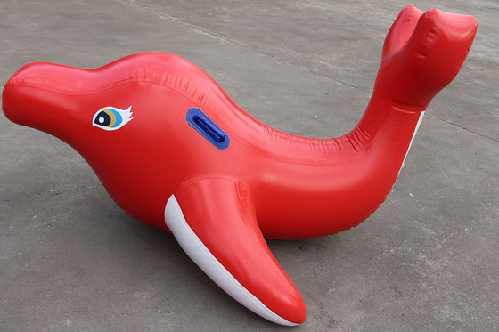 Pequeno golfinho vermelho brinquedos flutuantes de água infláveis 3 * 1m para o parque