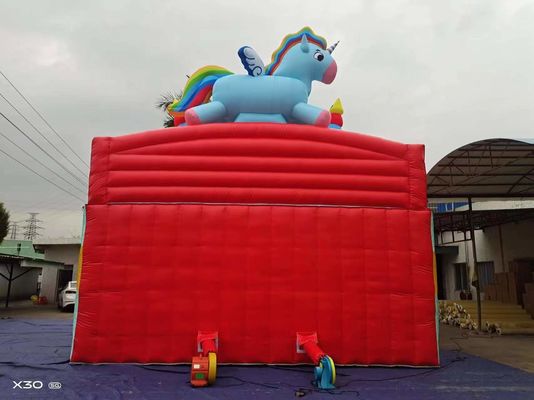 Cavalo Arco-íris Dois canais paralelos Slides infláveis com pilares em forma de doces