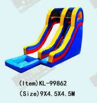 Slide inflável vibrante e colorido para crianças