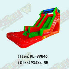 Slide inflável vibrante e colorido para crianças