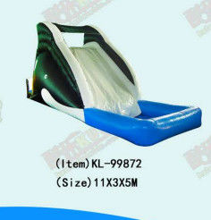 Slide inflável vibrante e colorido para crianças