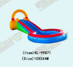 Slide inflável vibrante e colorido para crianças