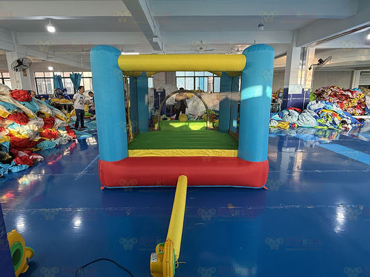 Slide inflável colorido de poliéster Oxford para crianças Jogar e Exercitar em ambientes internos e externos