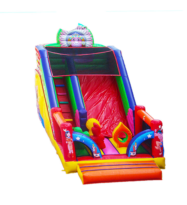 Slide inflável vibrante e colorido para crianças