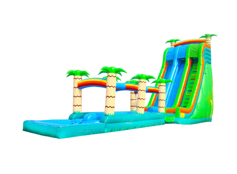 Slide inflável vibrante e colorido para crianças