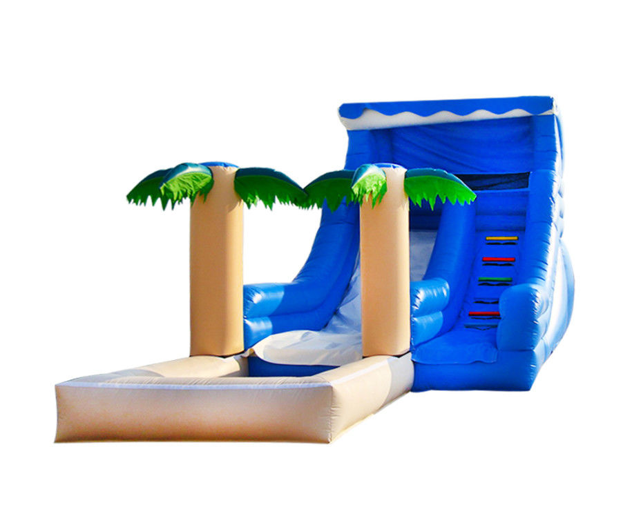 Slide inflável vibrante e colorido para crianças