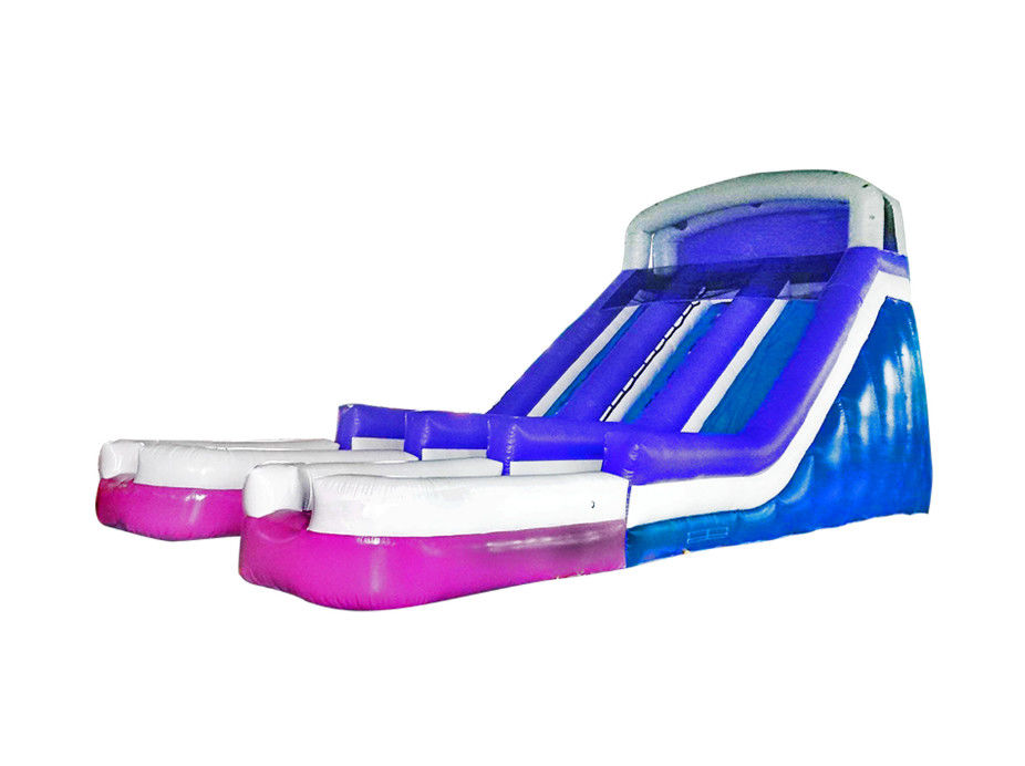 Slide inflável vibrante e colorido para crianças