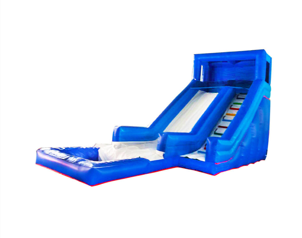 Slide inflável vibrante e colorido para crianças
