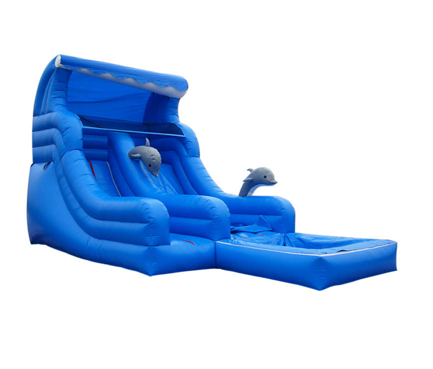 Slide inflável vibrante e colorido para crianças