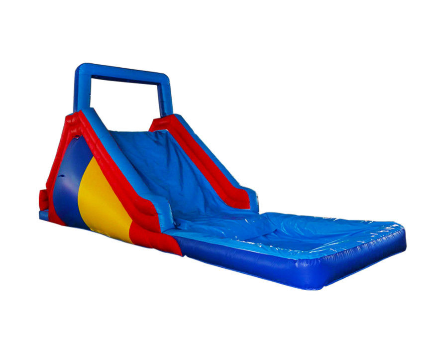 Slide inflável vibrante e colorido para crianças
