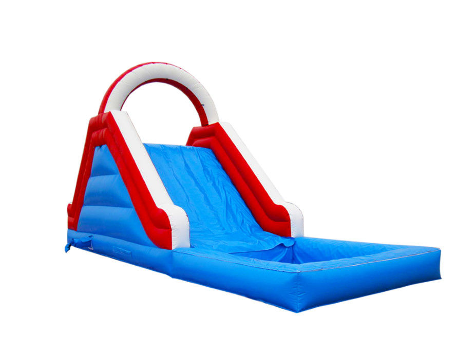 Slide inflável vibrante e colorido para crianças